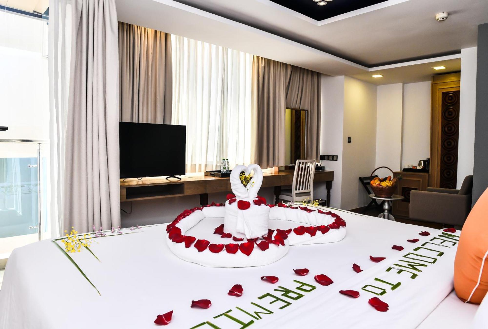 Beehive Premier Hotel Male Exterior foto